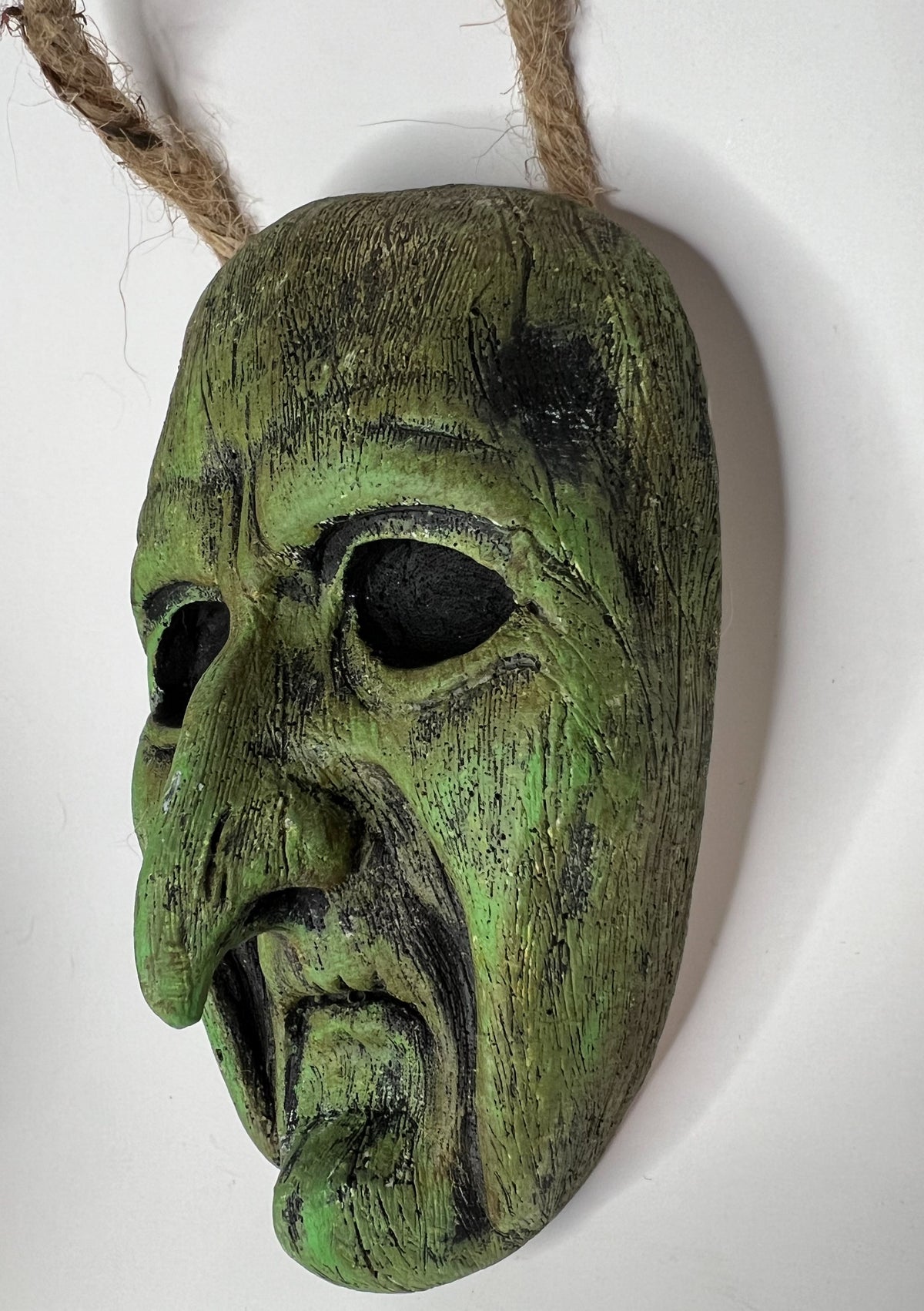 Pre-Order Mini Mask, The Hexling