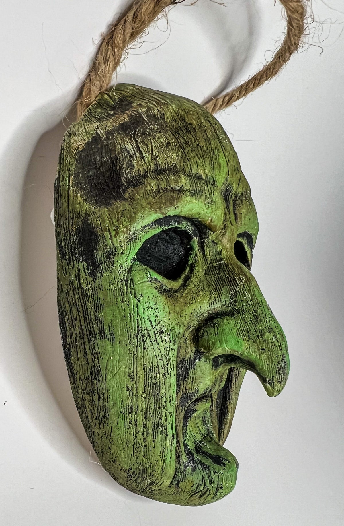 Pre-Order Mini Mask, The Hexling