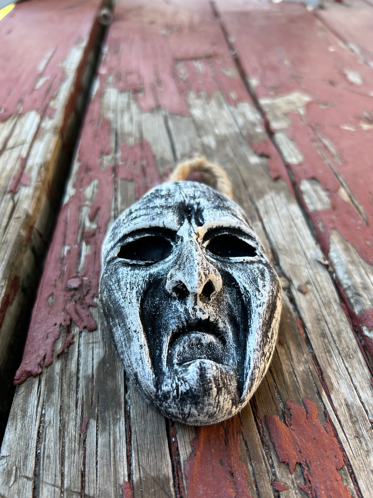 Pre-Order Mini Mask, The Hexling