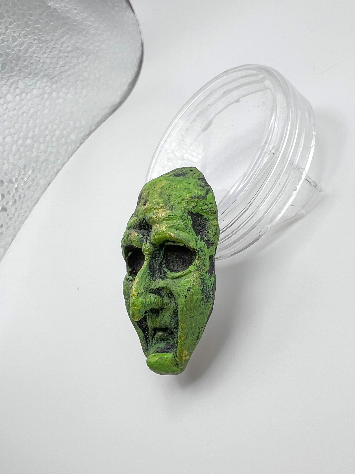Pin or Magnet "Hexling" Witch