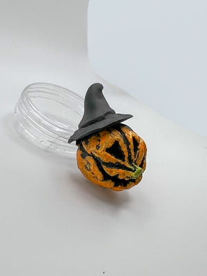 Pin or Magnet "Snapwitch" Jackolantern Witch