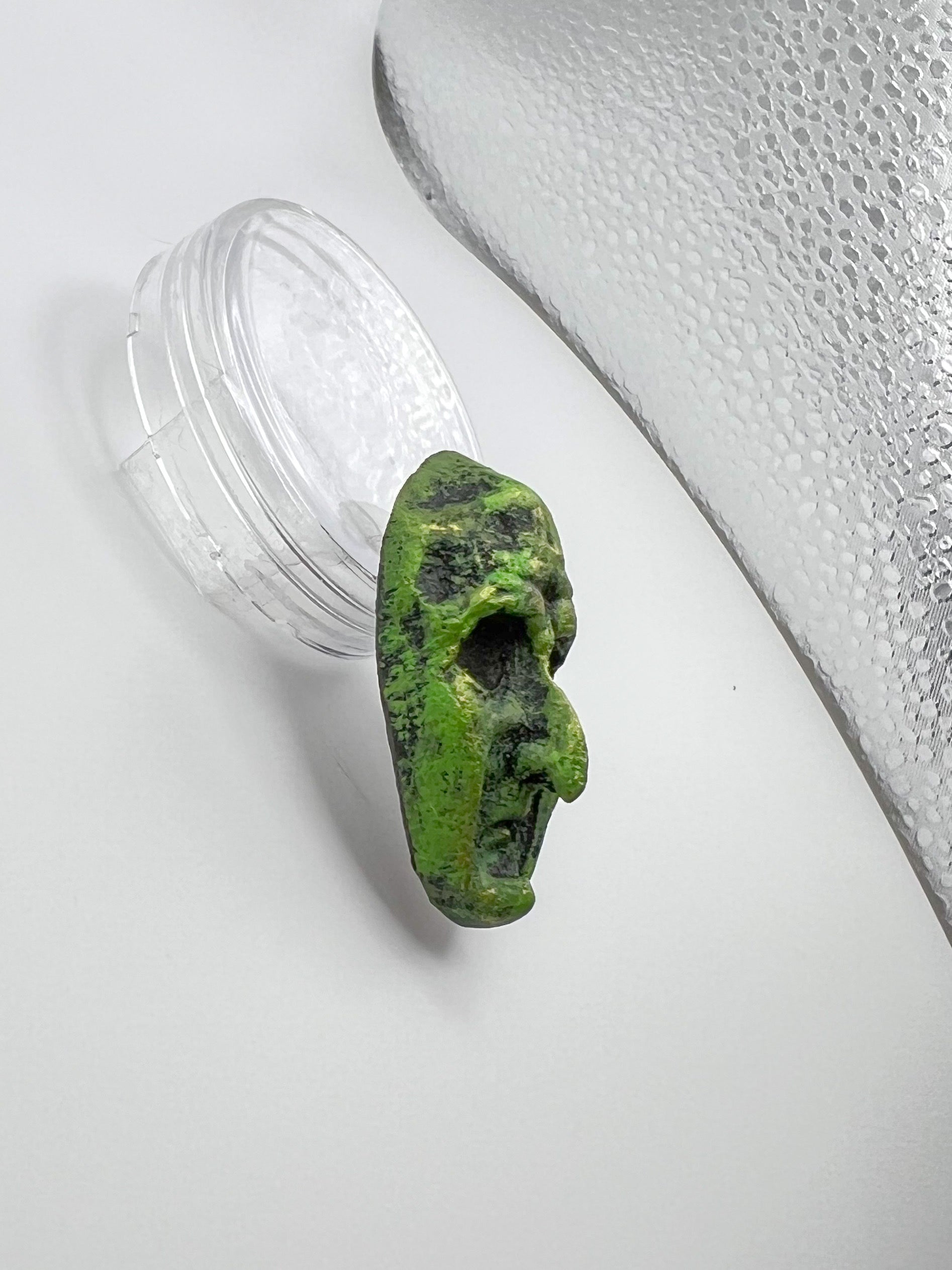 Pin or Magnet "Hexling" Witch