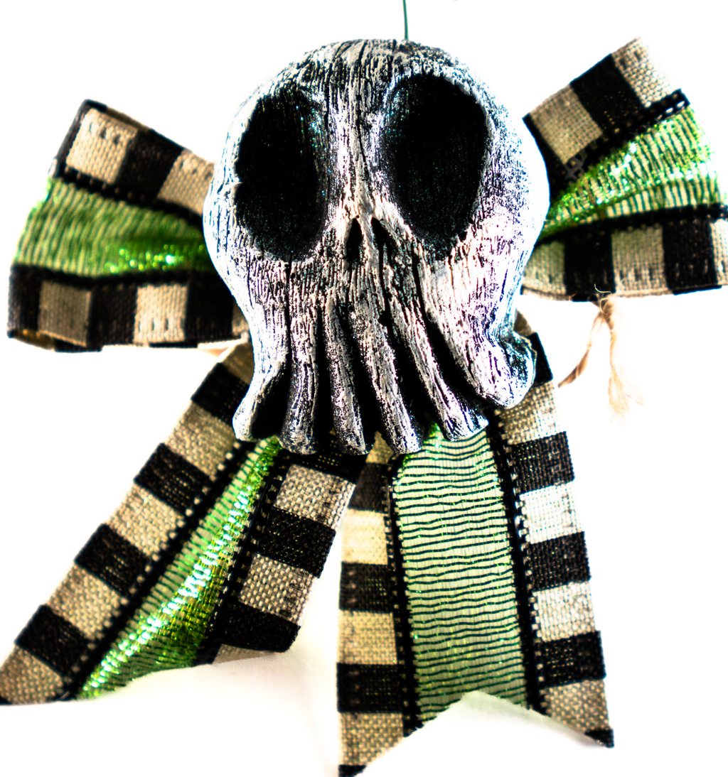 The Hollow Bows – Mini Mask Statement Bows