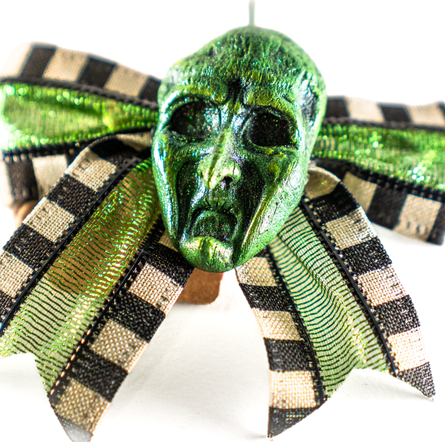 The Hollow Bows – Mini Mask Statement Bows